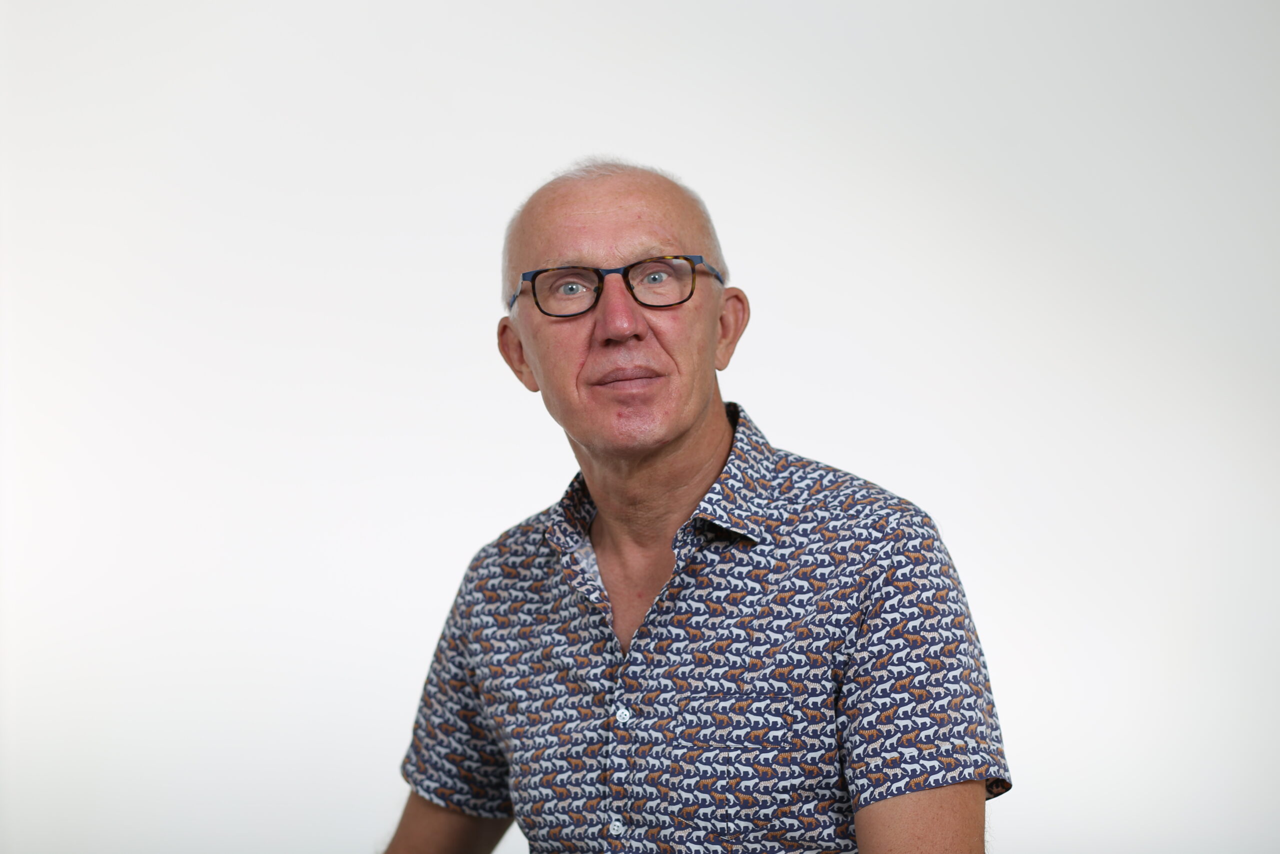 Dr. Harth André